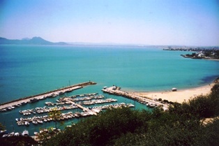 Port de plaisance et baie de Carthage