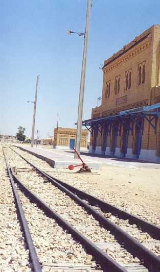 Gare sans train à Tozeur, Tunisie