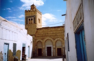 Kairouan, mosque des trois portes