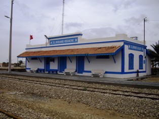 Gares et trains de Tunisie